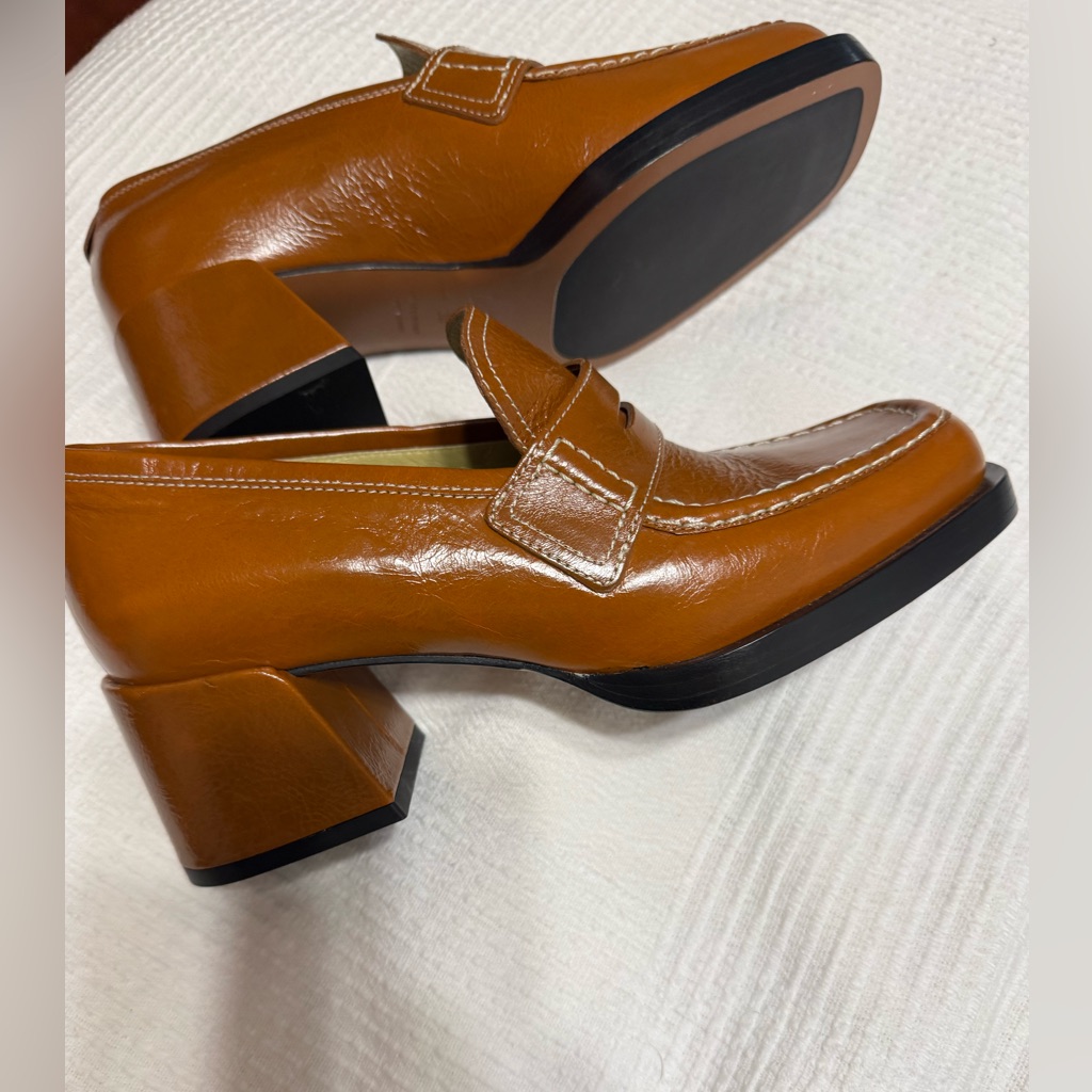Kitty Loafer Tan Patent